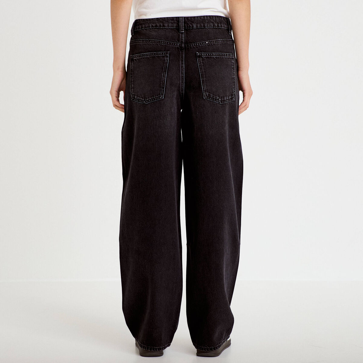 Jean coupe large denim noir femme
