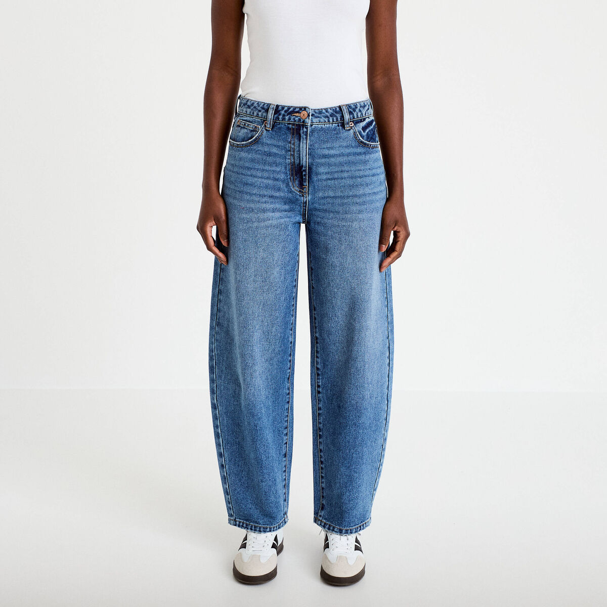 Jean barrel cropped taille standard bleu gris femme
