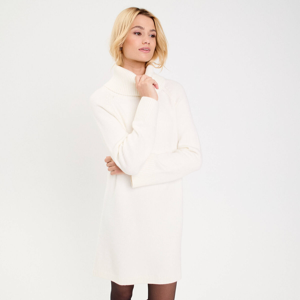 Robe pull col roul&eacute; ecru femme