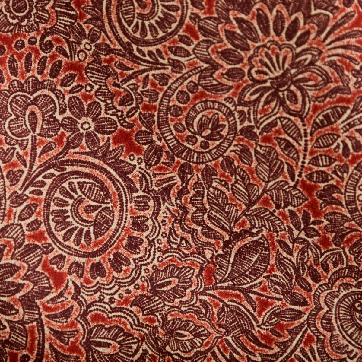 D&eacute;bardeur d&eacute;tail dentelle rouge fonc&eacute; femme