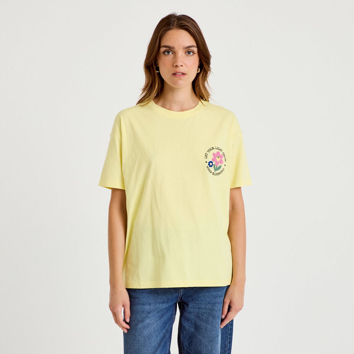 T-shirt bouclettes manches courtes jaune pastel femme
