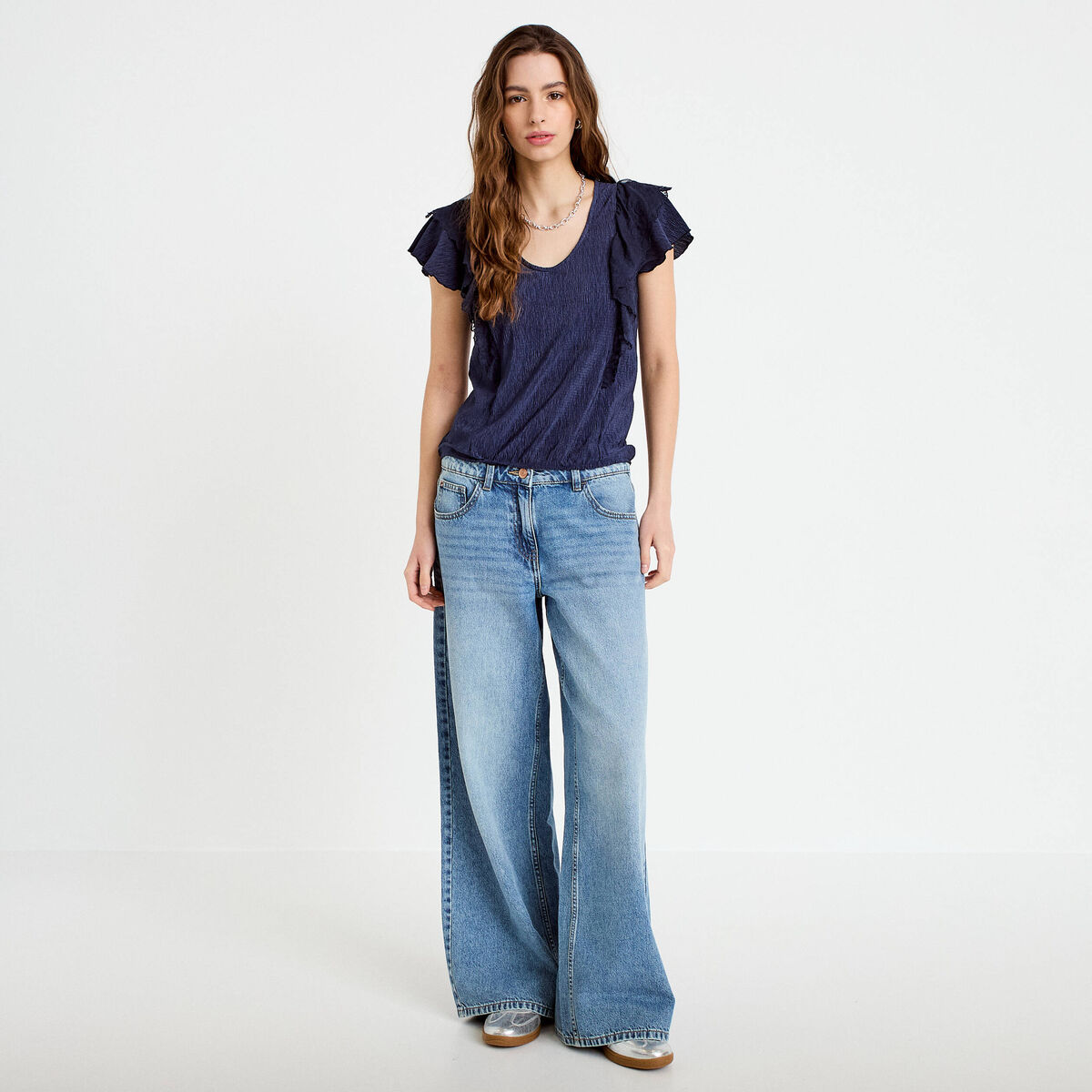 Blouse col v manches courtes dentelle bleu marine femme