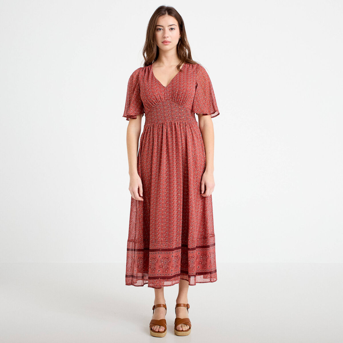 Robe longue &eacute;vas&eacute;e col v voile rouge femme