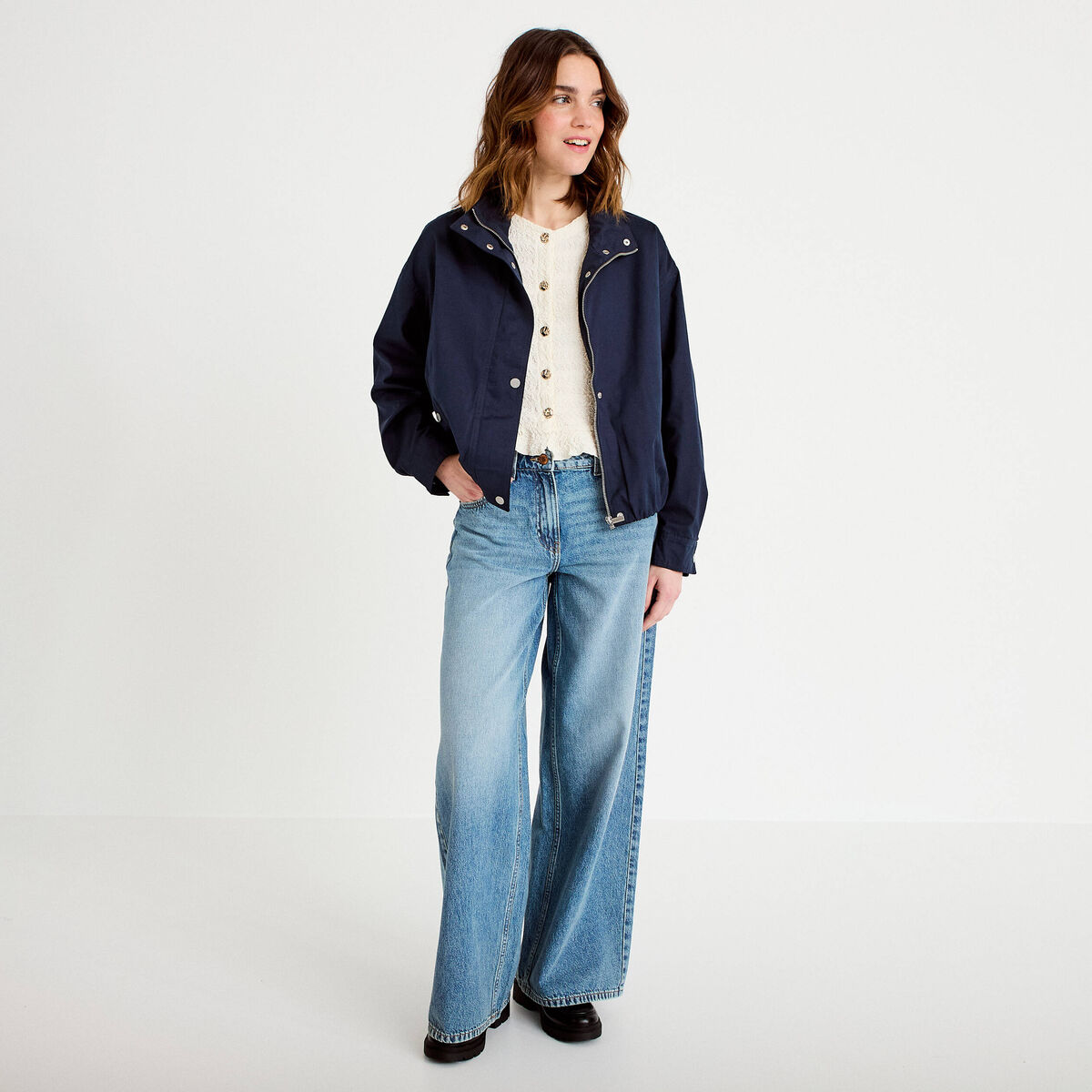 Blouson court bas resserr&eacute; bleu marine femme