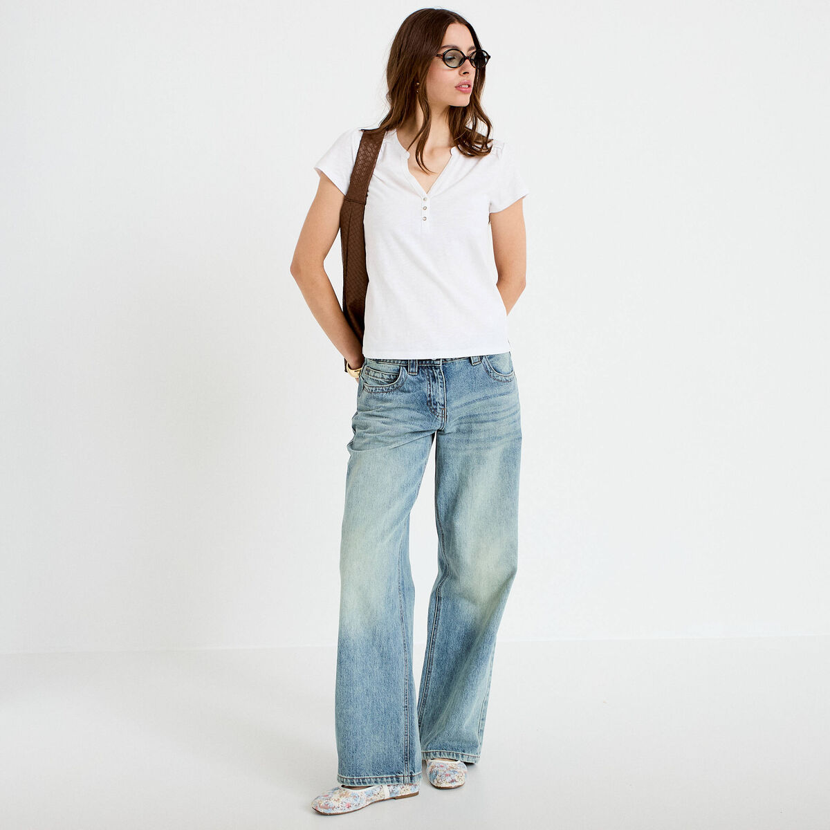 T-shirt boutonn&eacute; sur le devant blanc femme
