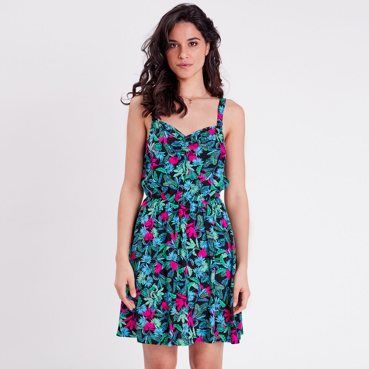 Robe courte &eacute;vas&eacute;e noir femme