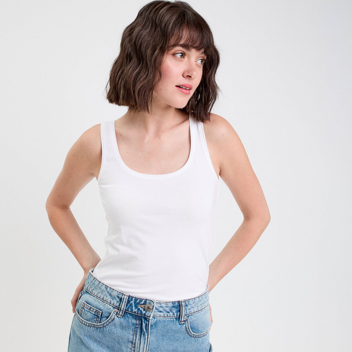 D&eacute;bardeur bretelles larges blanc femme