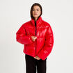 Doudoune col montant bas resserr&eacute; rouge femme