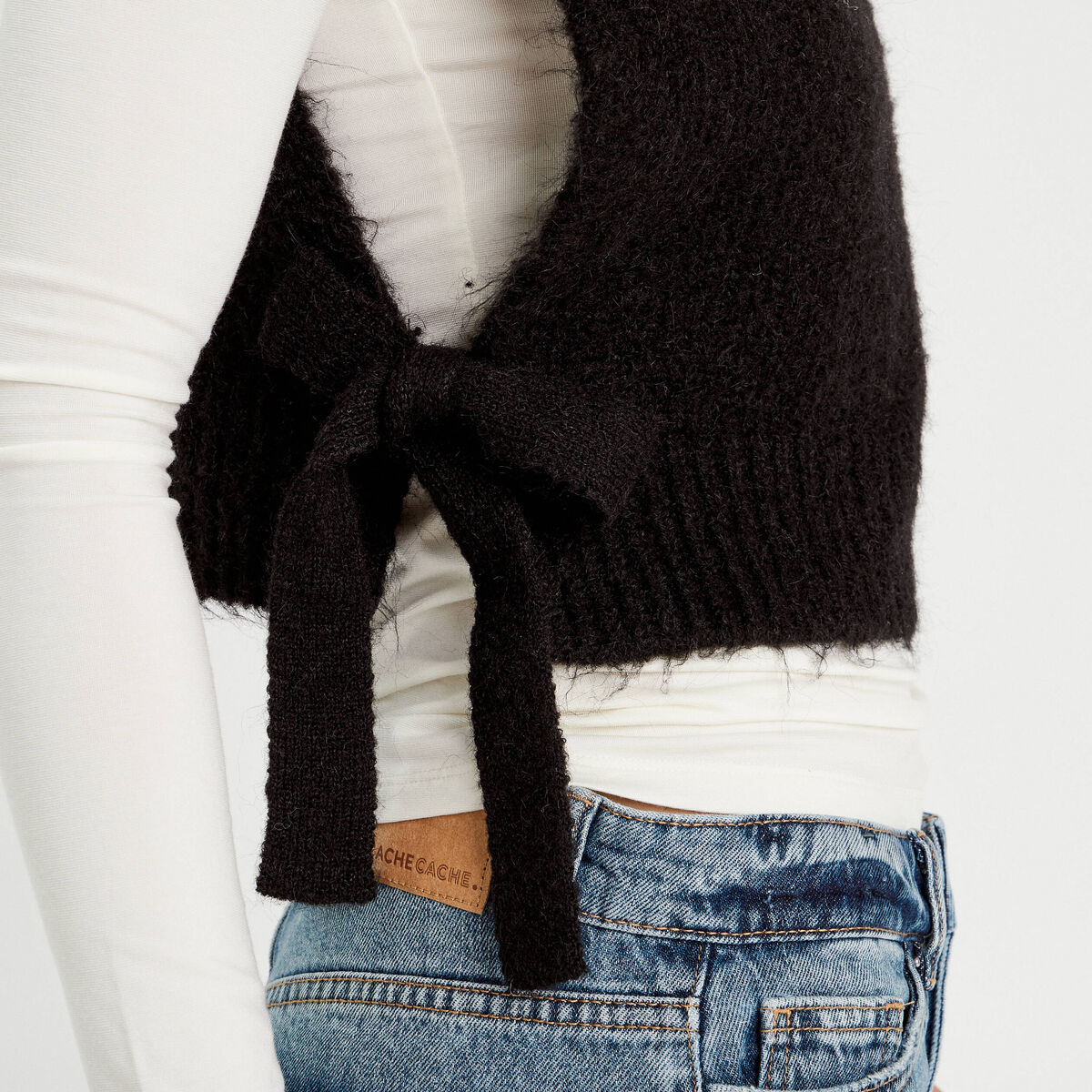 Pull sans manches col roul&eacute; noir femme