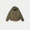 Veste courte bas resserr&eacute; &agrave; capuche vert kaki femme