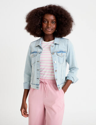 Veste cintr&eacute;e en jean col classique denim bleach femme