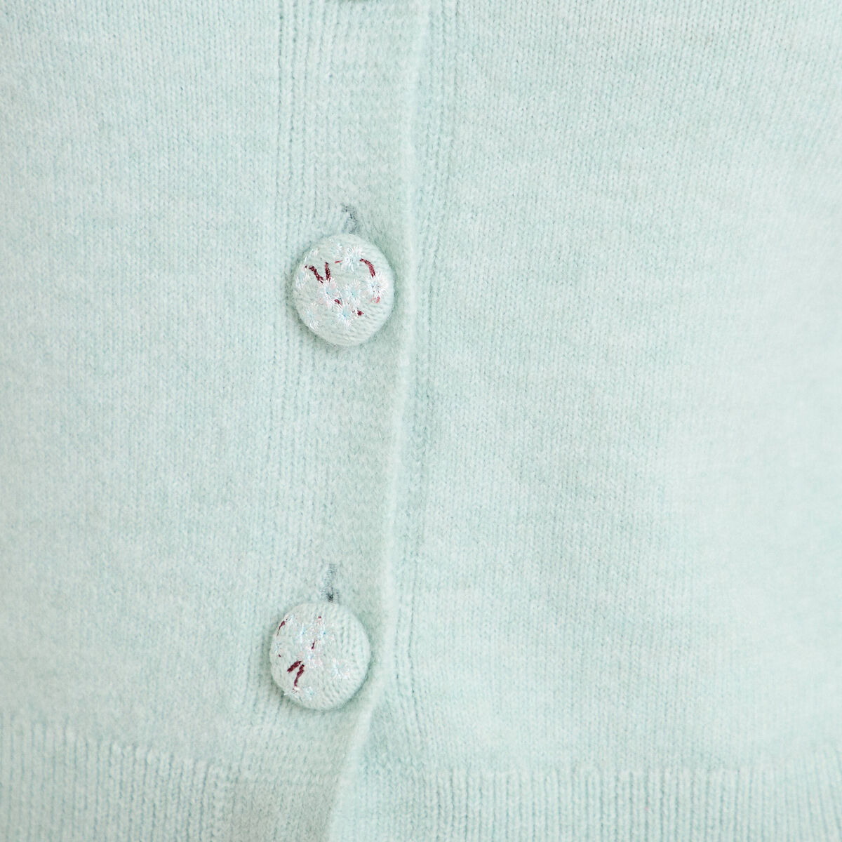 Pull manches courtes boutons brod&eacute;s vert pastel femme