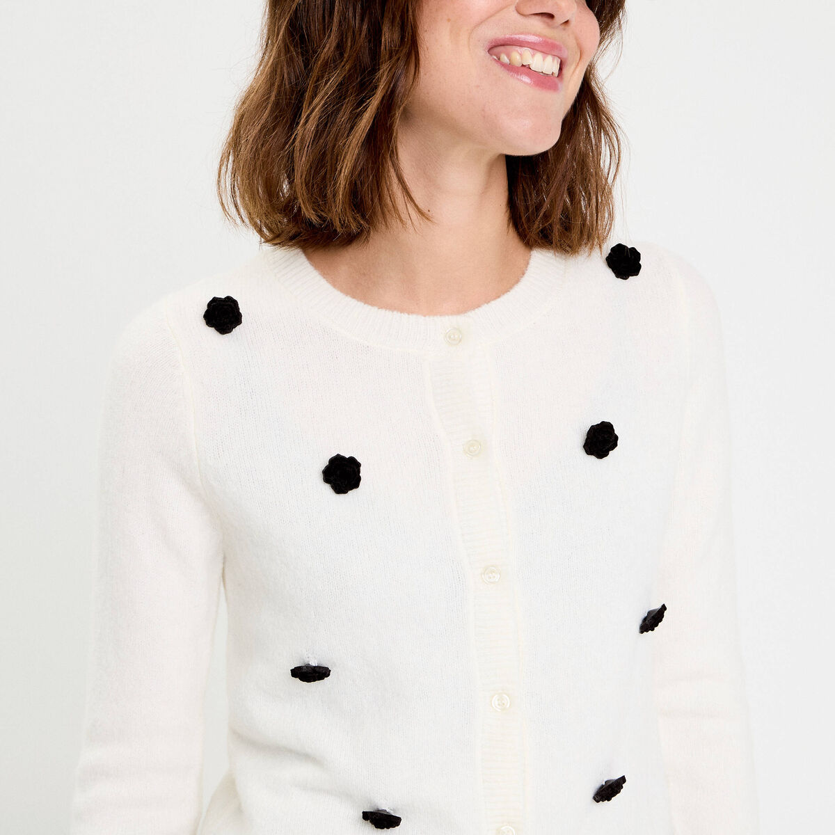 Gilet fleurs en relief ecru femme