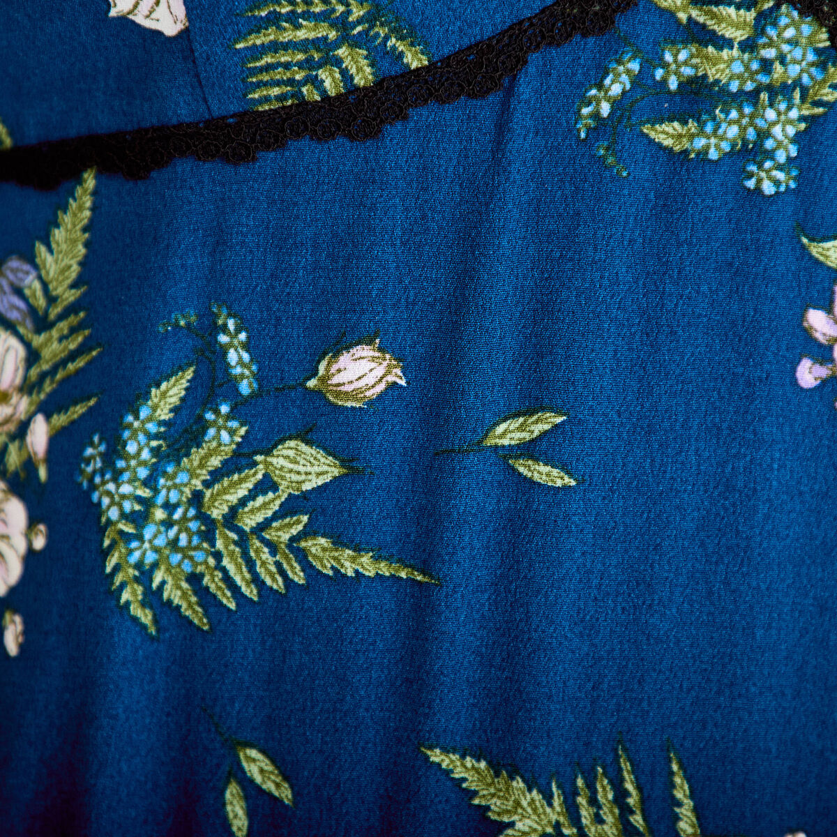 Robe longue &eacute;vas&eacute;e col coeur Bridgerton bleu fonc&eacute; femme