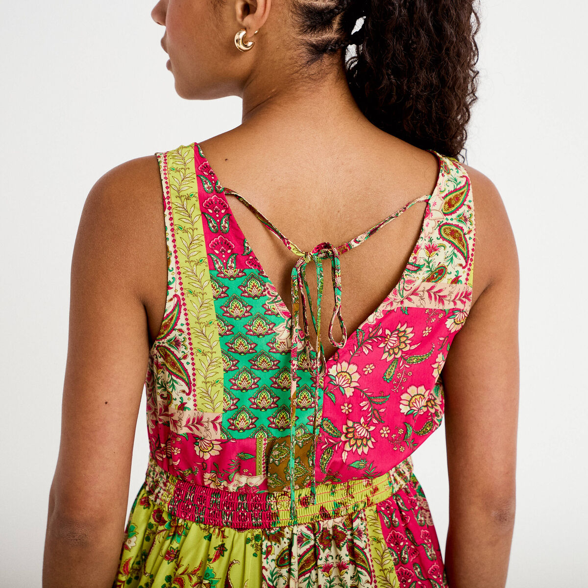 Robe longue &eacute;vas&eacute;e effet satin&eacute;e vert femme