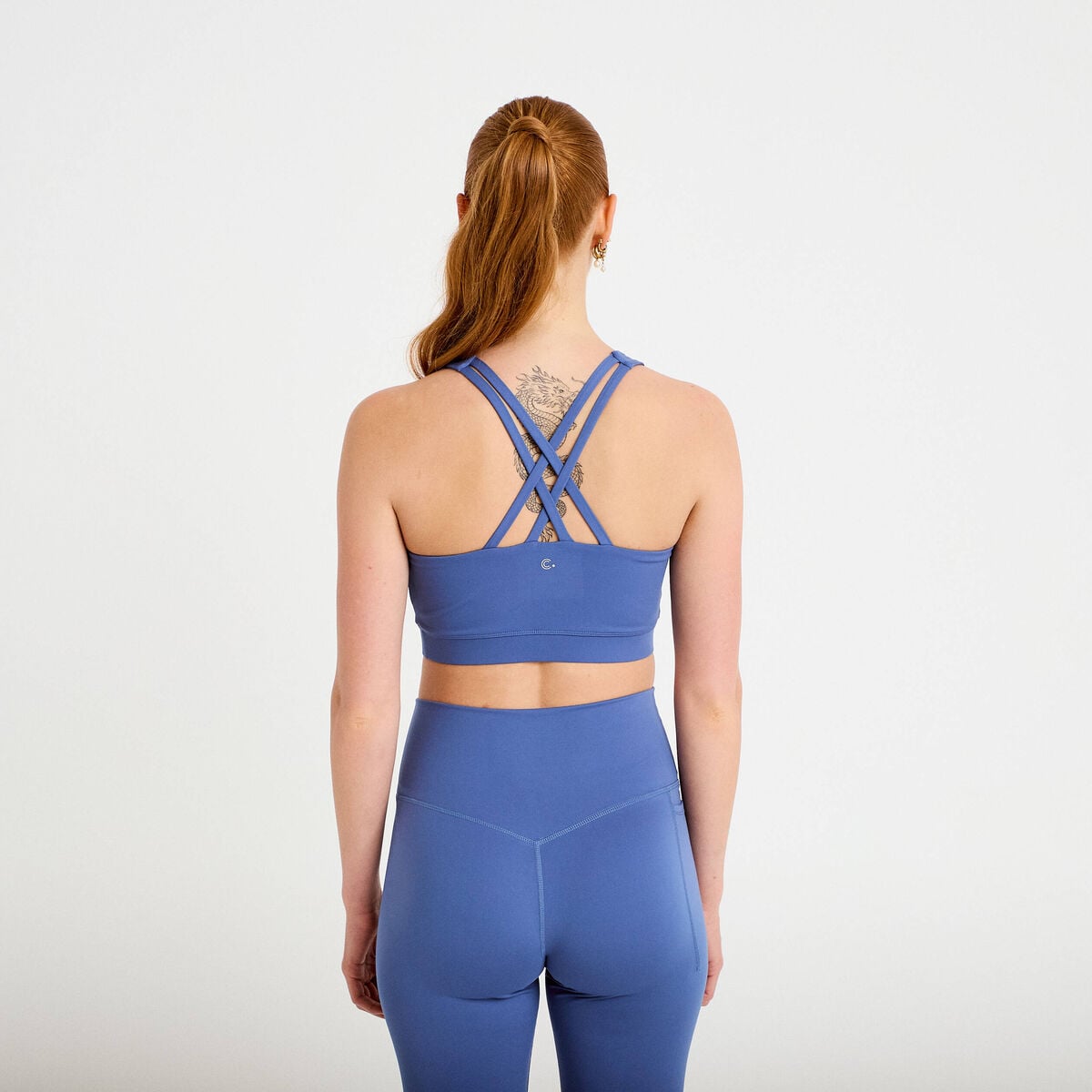 Brassi&egrave;re de sport fines bretelles bleu fonc&eacute; femme