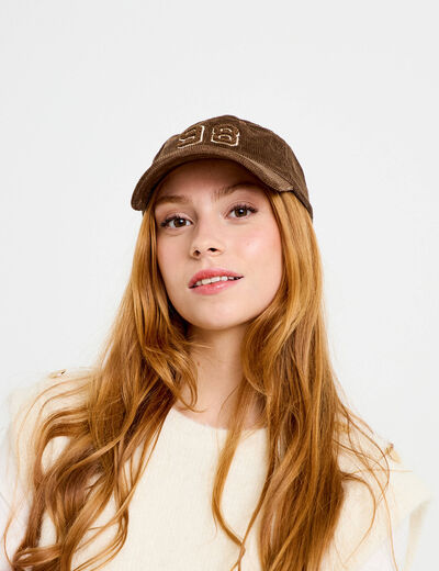 Casquette en velours marron fonc&eacute; femme