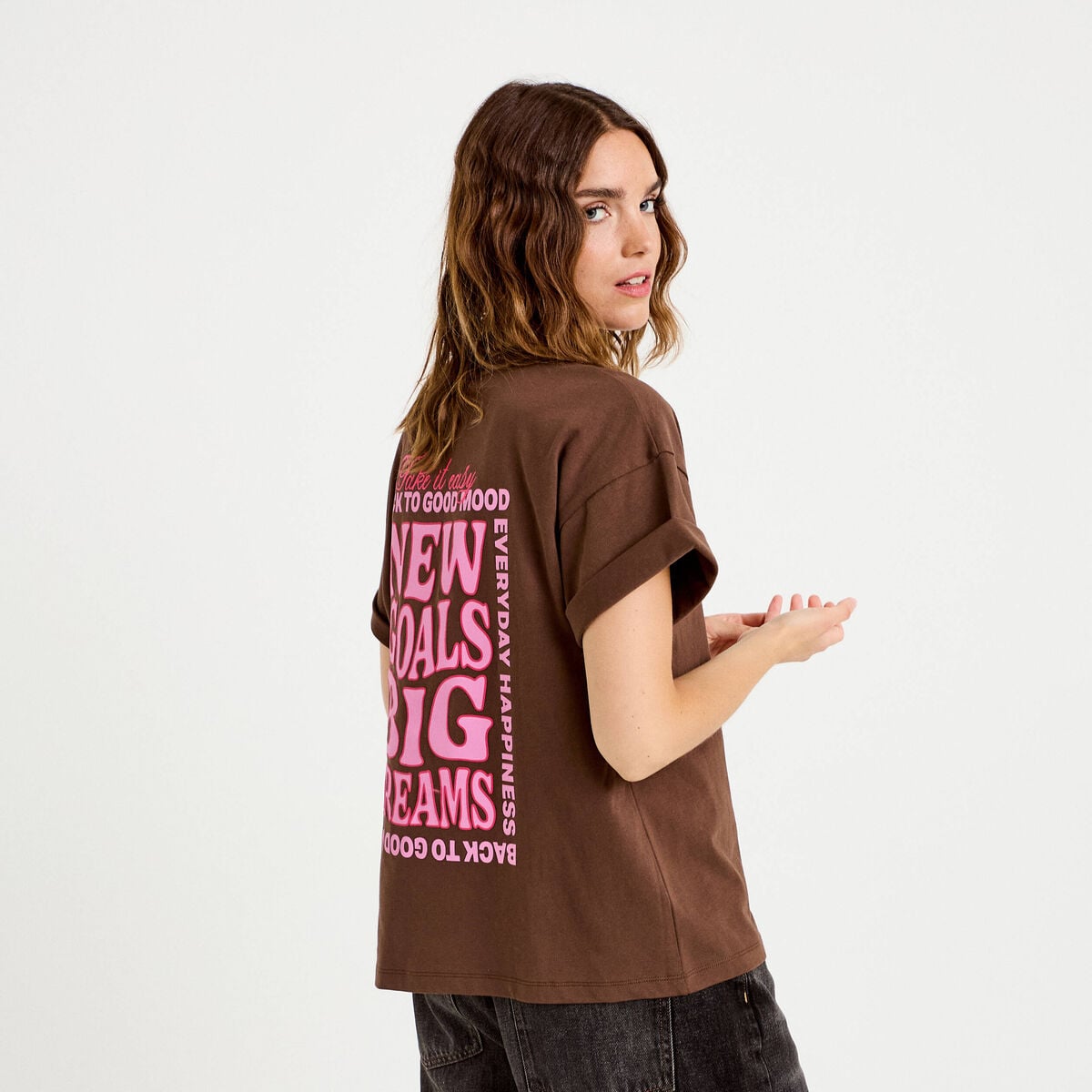 T-shirt oversize manches courtes marron fonc&eacute; femme