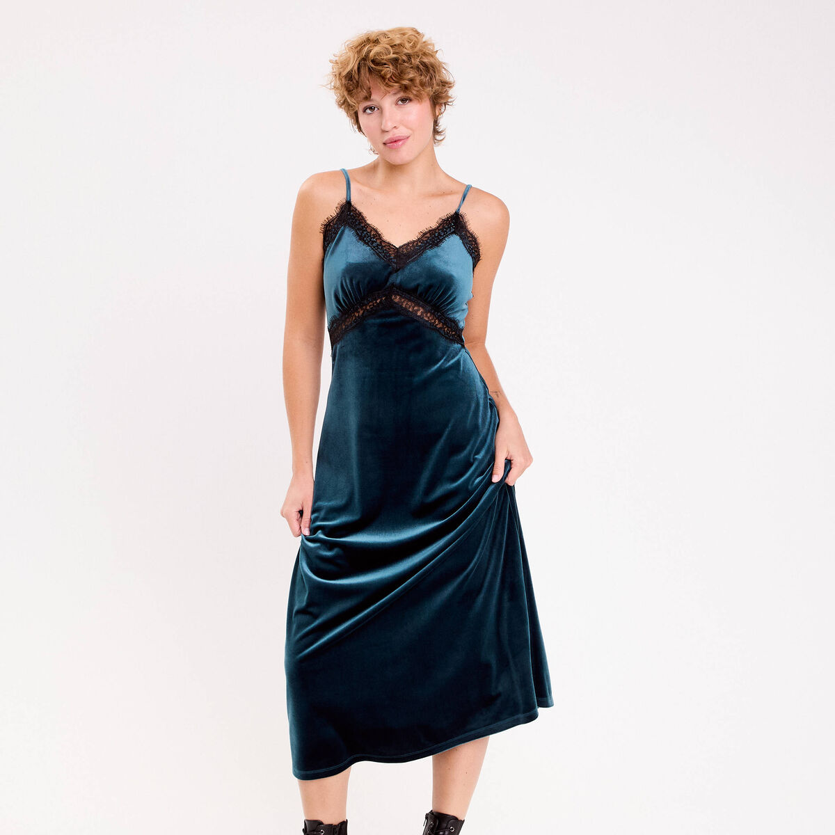 Robe longue en velours d&eacute;tails dentelle bleu canard femme