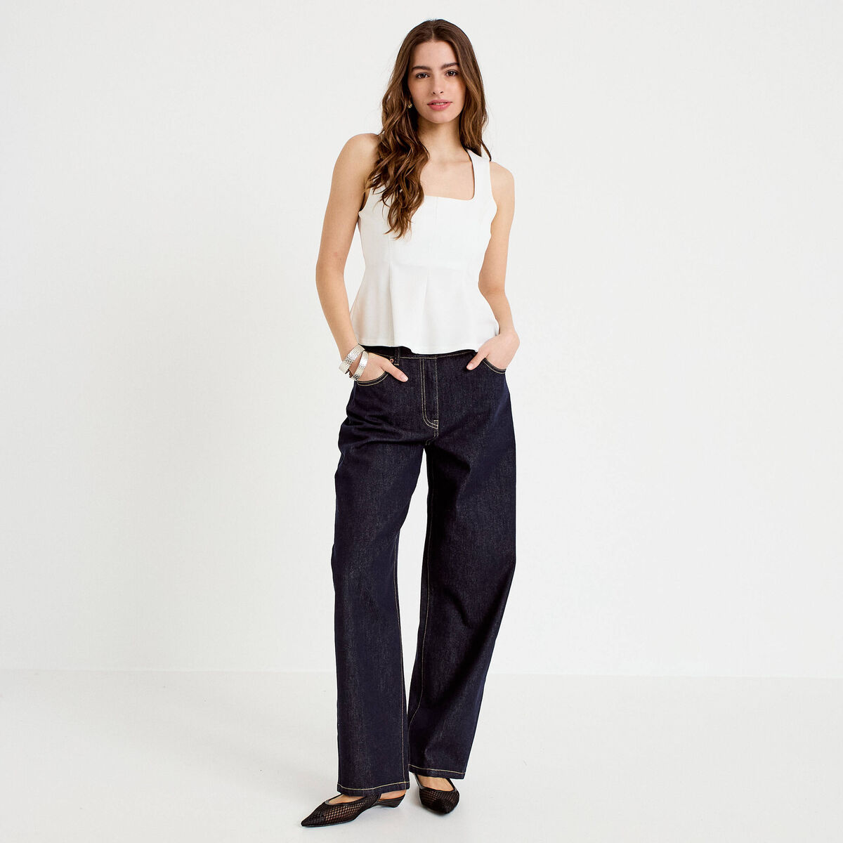 Top cintr&eacute; col carr&eacute; sans manches ecru femme