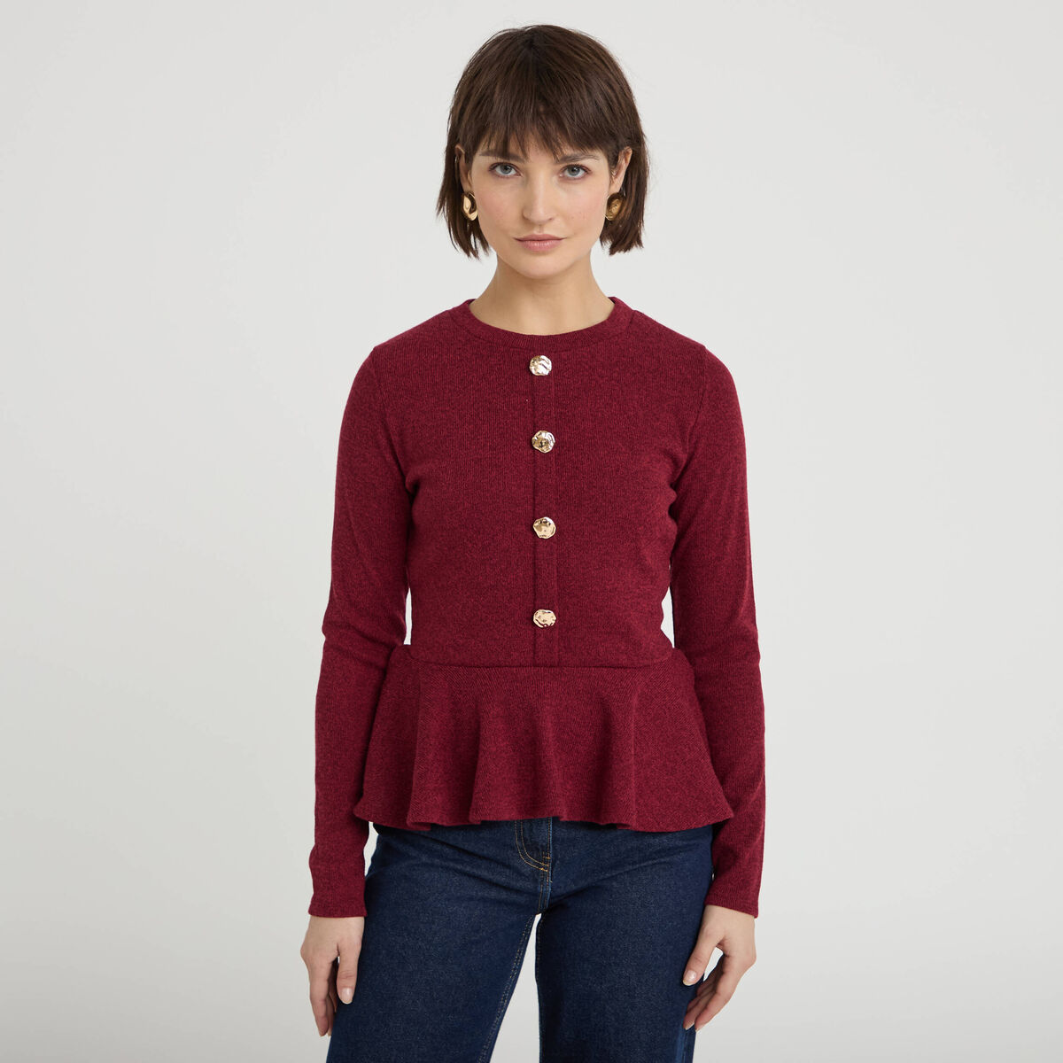 Pull p&eacute;plum avec boutons rouge fonc&eacute; femme