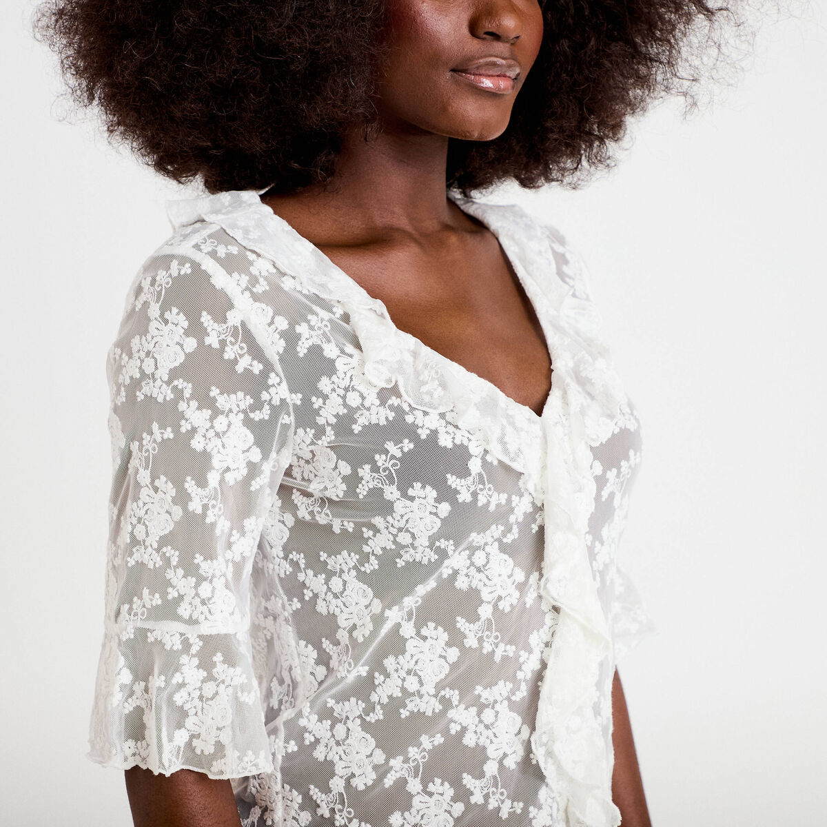Blouse dentelle &agrave; volants ecru femme