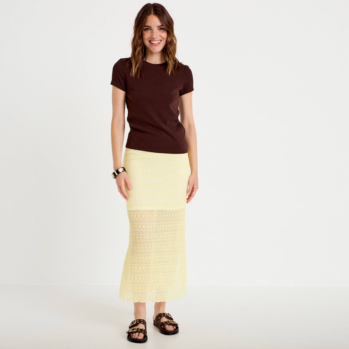 T-shirt c&ocirc;tel&eacute; ajust&eacute; manches courtes marron fonc&eacute; femme