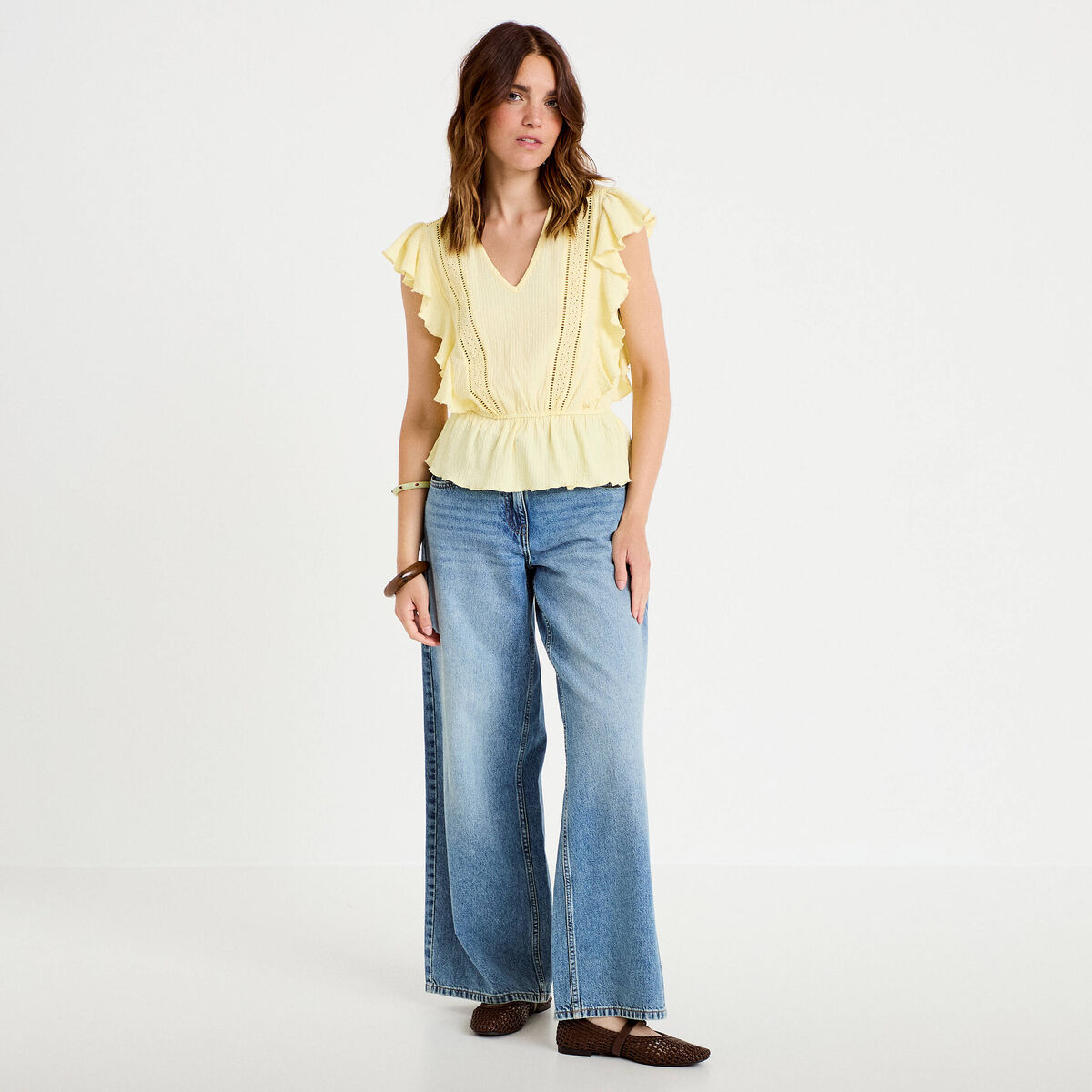 Blouse col rond manches courtes dentelle jaune pastel femme