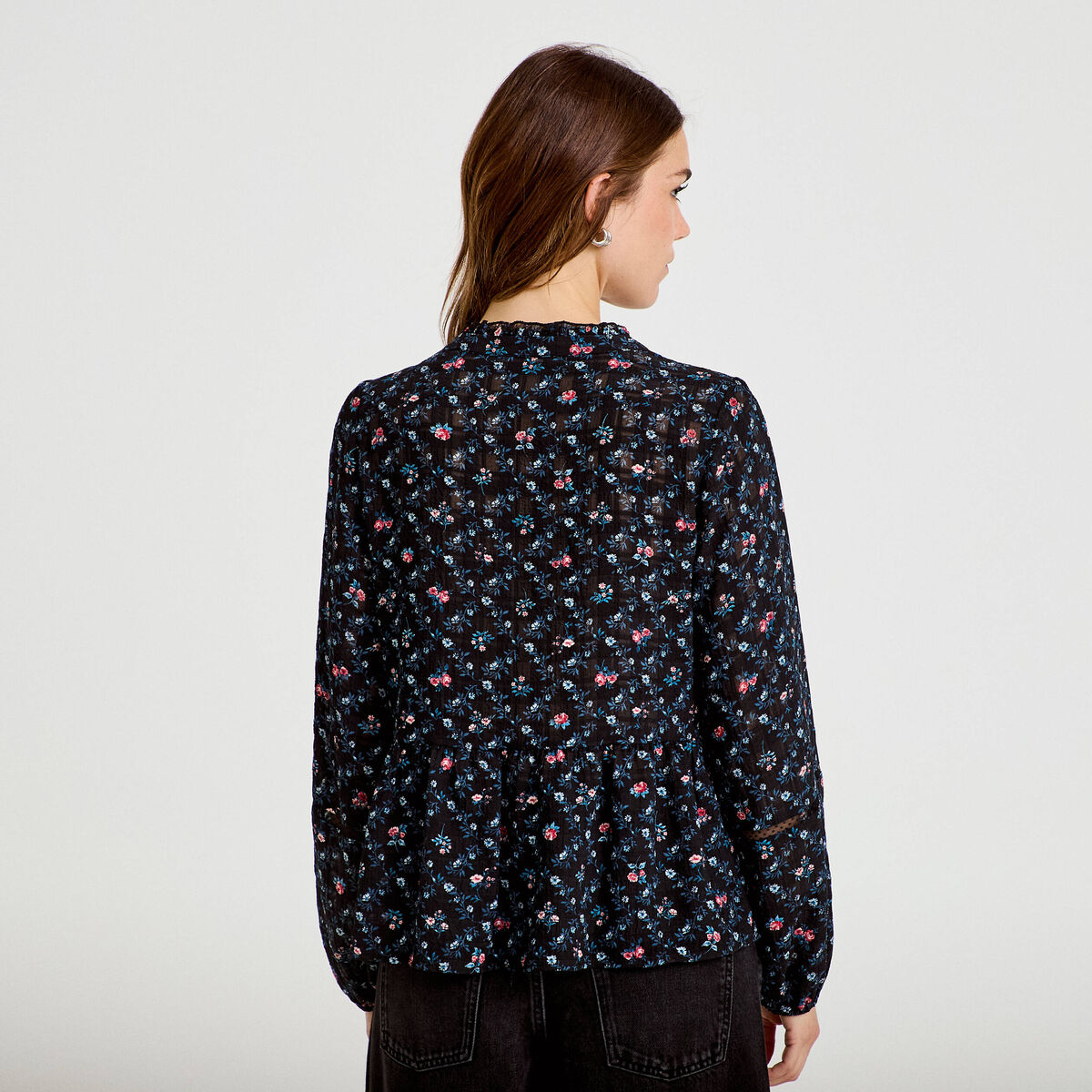 Chemise col v manches longues noir femme