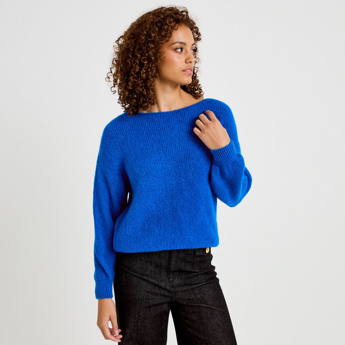 Pull ample col bateau manches longues bleu electrique femme