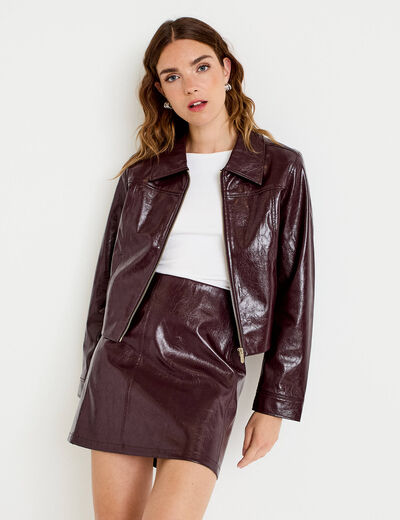Jupe droite courte en similicuir violet fonc&eacute; femme