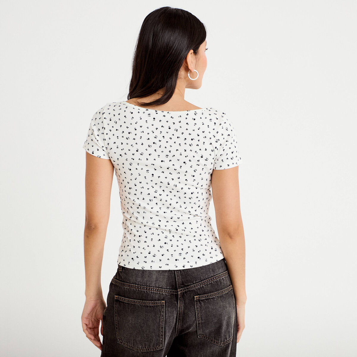 T-shirt c&ocirc;tel&eacute; blanc femme
