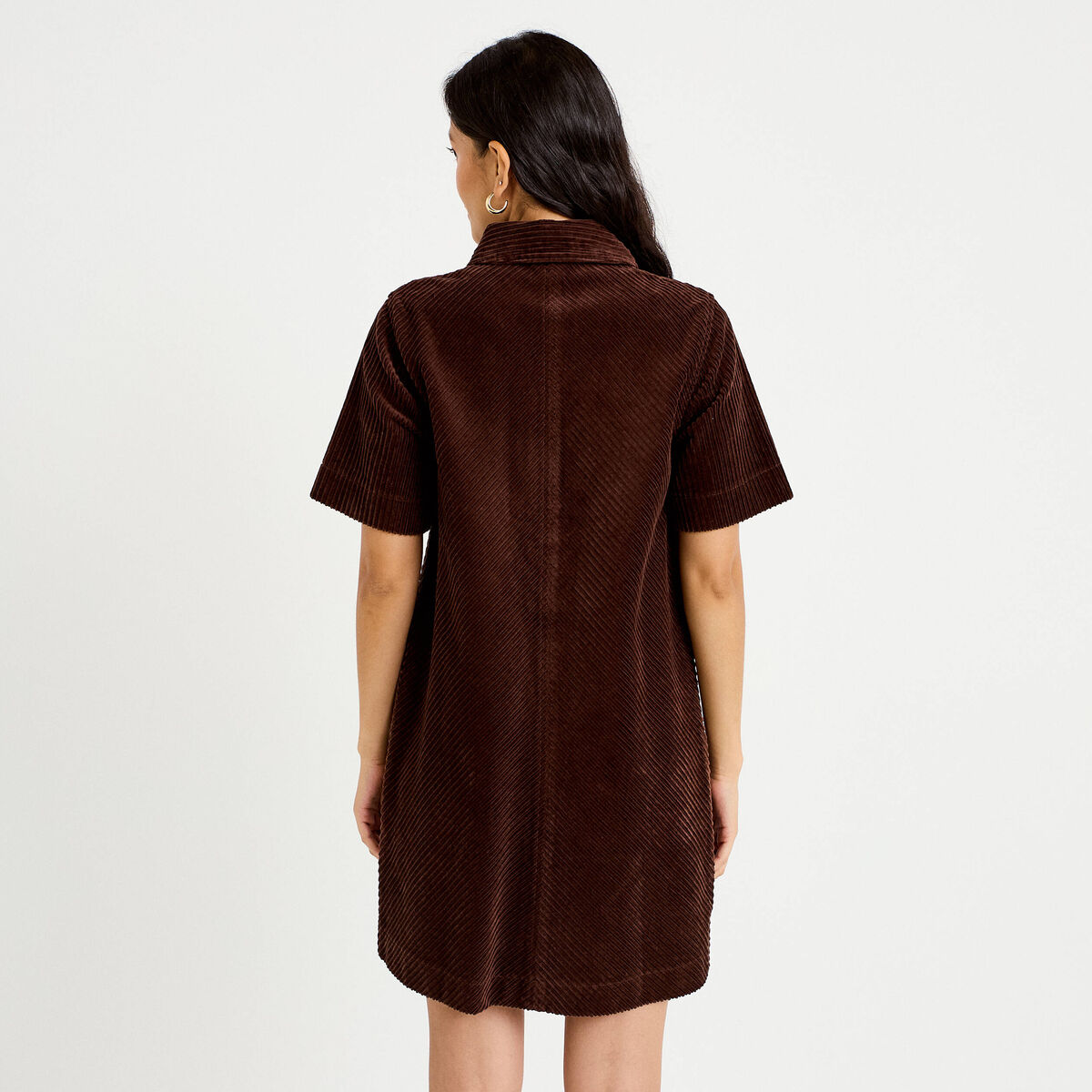 Robe courte droite en velours coton marron fonc&eacute; femme