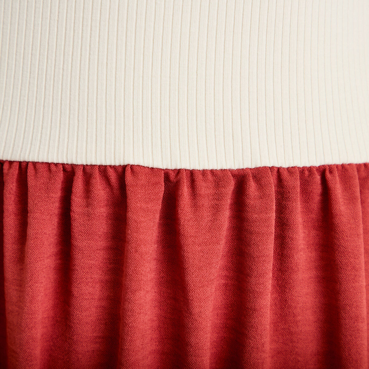 Robe longue &eacute;vas&eacute;e bi-mati&egrave;re brod&eacute;e vieux rose femme
