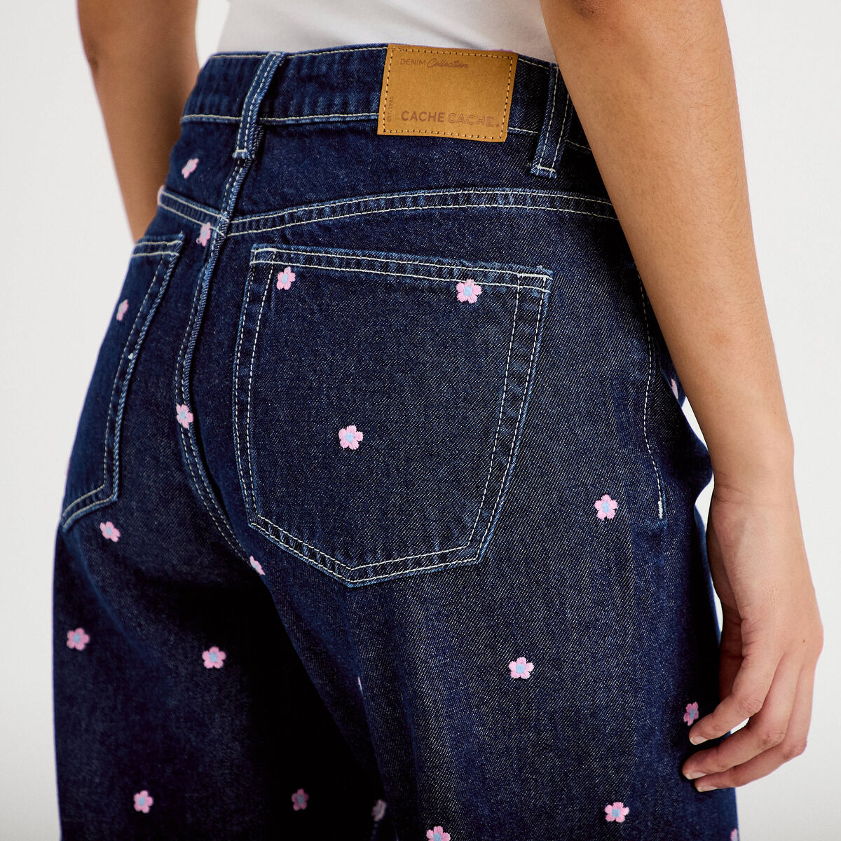 Jean wide leg taille haute brod&eacute; bleu fonc&eacute; femme