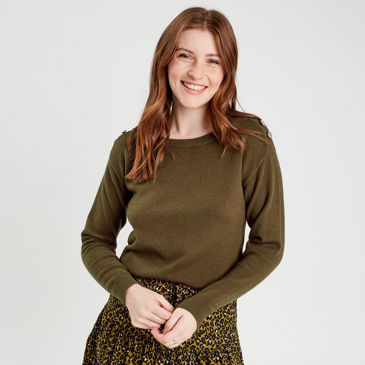 Pull avec boutons &eacute;paules vert kaki femme