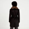 Manteau cintr&eacute; col ch&acirc;le manches longues noir femme