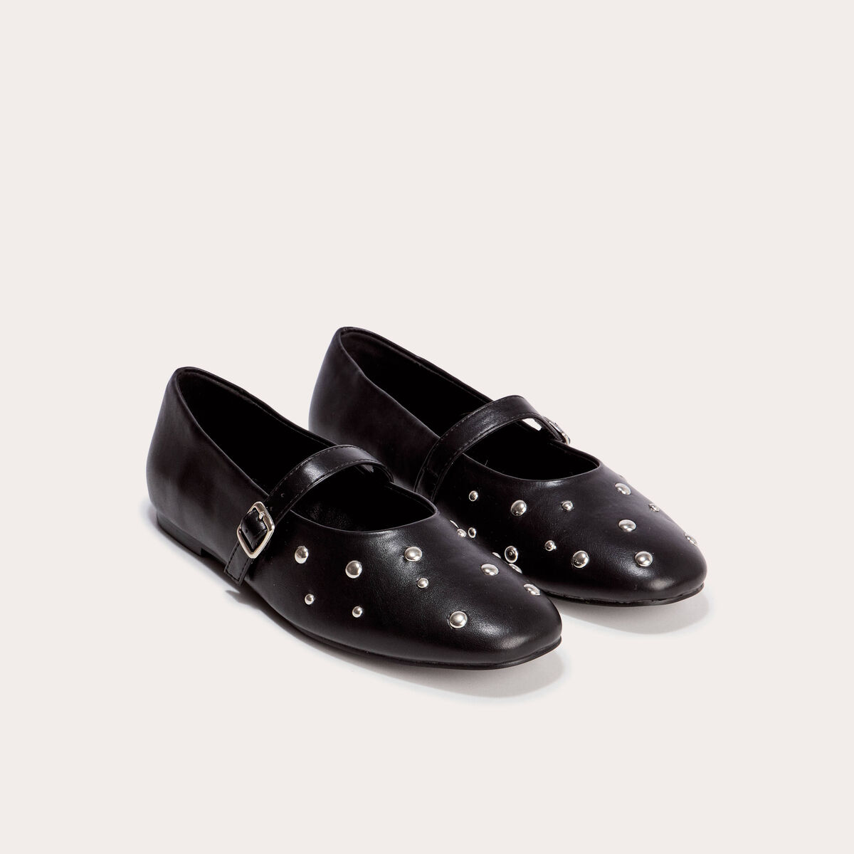 Ballerines &agrave; d&eacute;tails clout&eacute;s noir femme