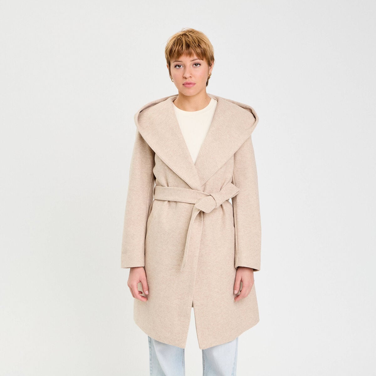 Manteau ceintur&eacute; &agrave; capuche beige femme