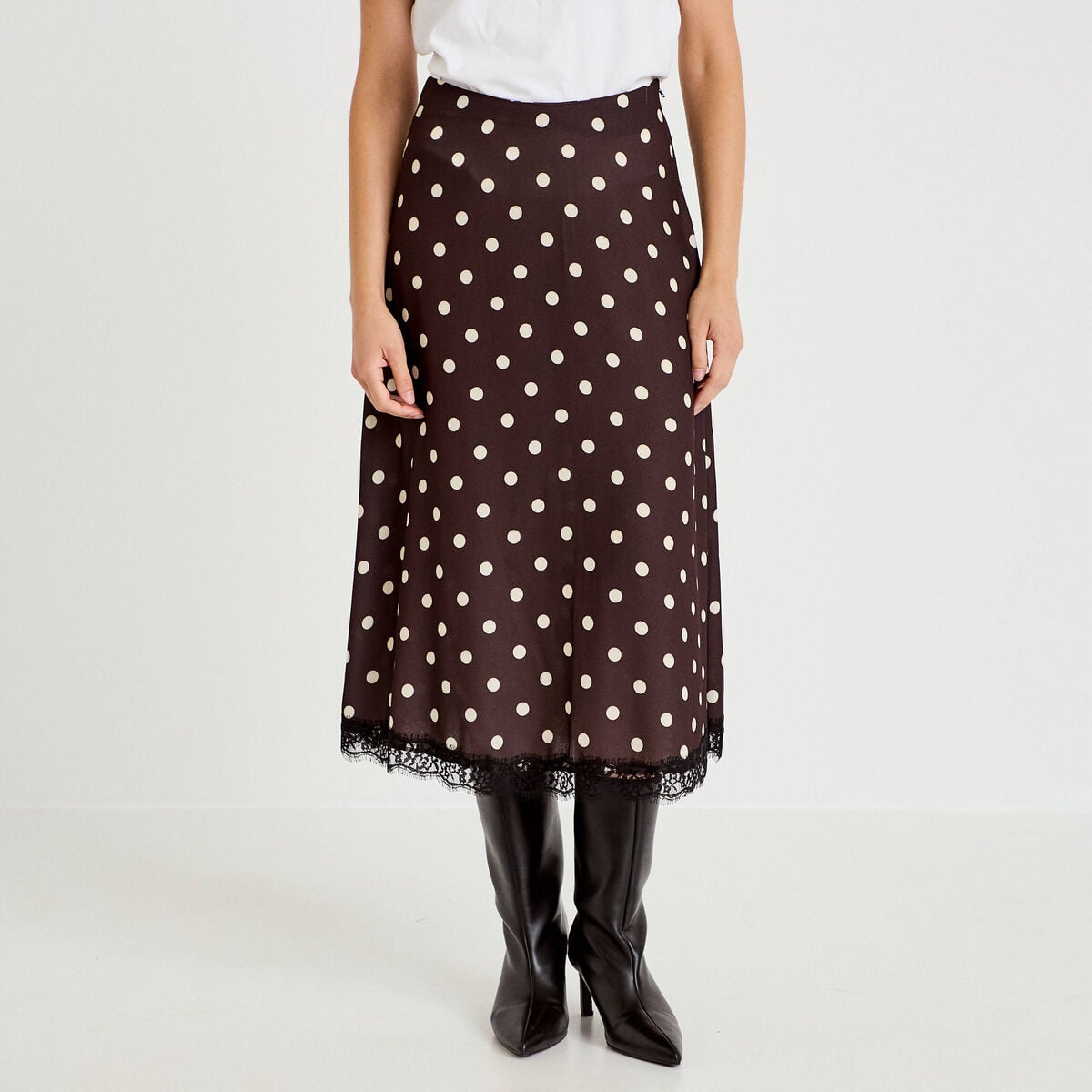 Jupe &eacute;vas&eacute;e 3/4 en dentelle marron femme
