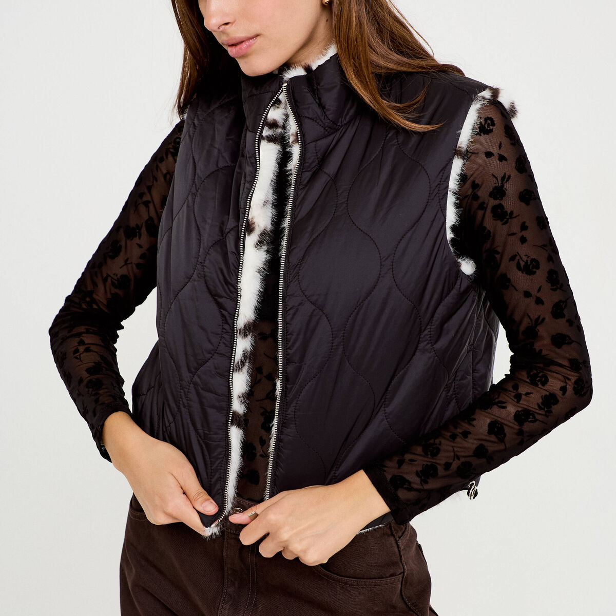 Veste sans manches col montant noir femme