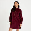 Robe &eacute;vas&eacute;e velours col montant bordeaux femme