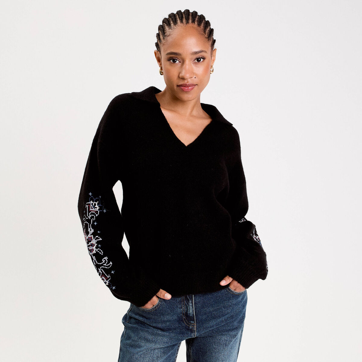 Pull brod&eacute; manches longues noir femme