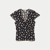T-shirt ajust&eacute; court d&eacute;collet&eacute; dentelle noir femme
