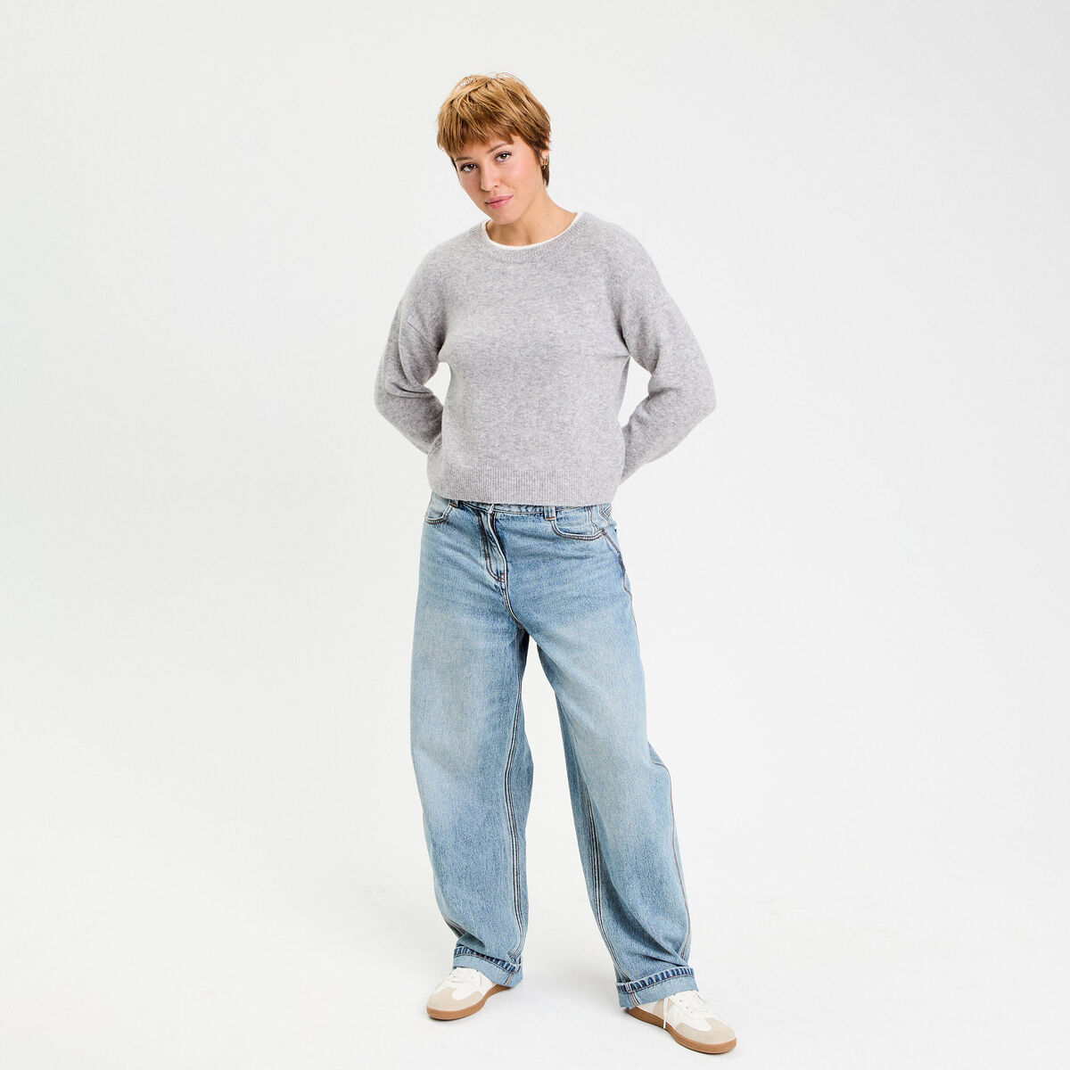 Pull col rond manches longues gris clair femme