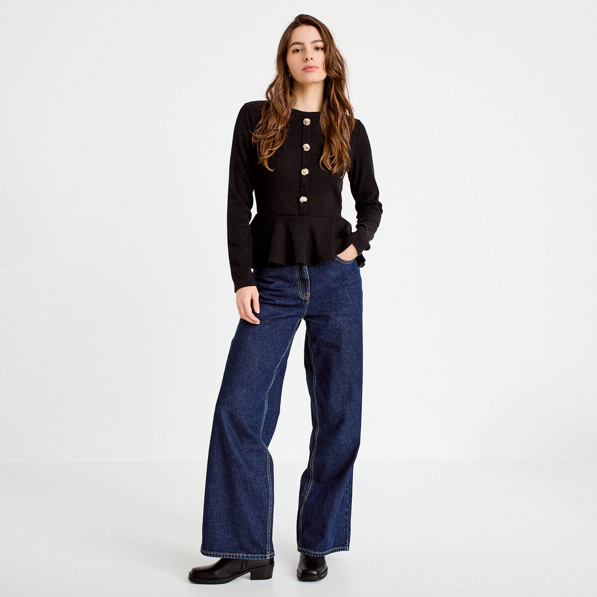 Pull p&eacute;plum avec boutons noir femme