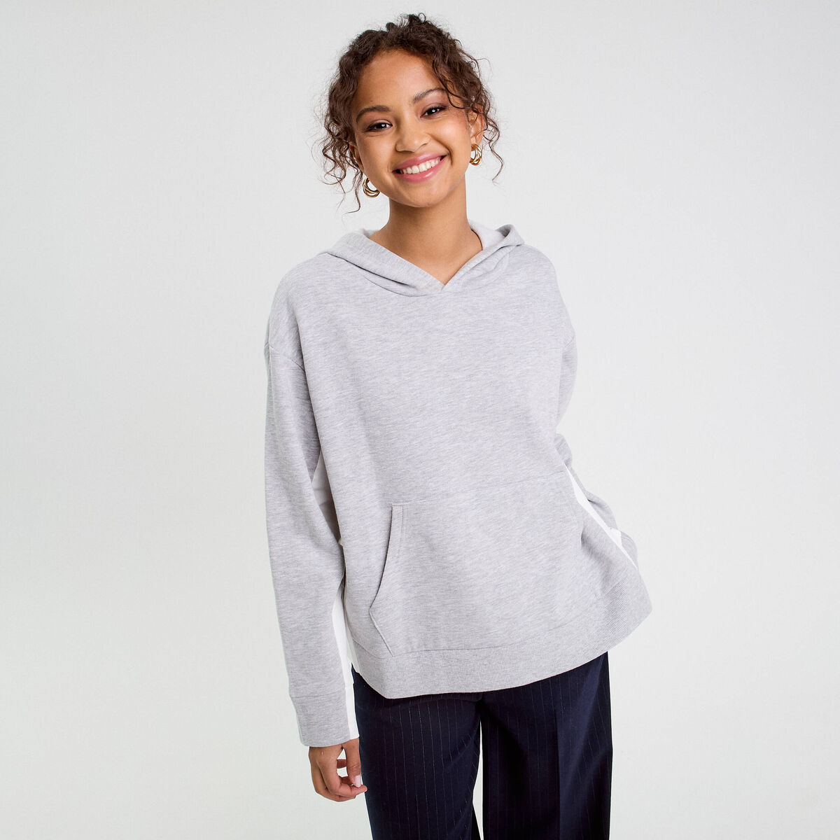 Sweat droit long &agrave; capuche gris clair femme