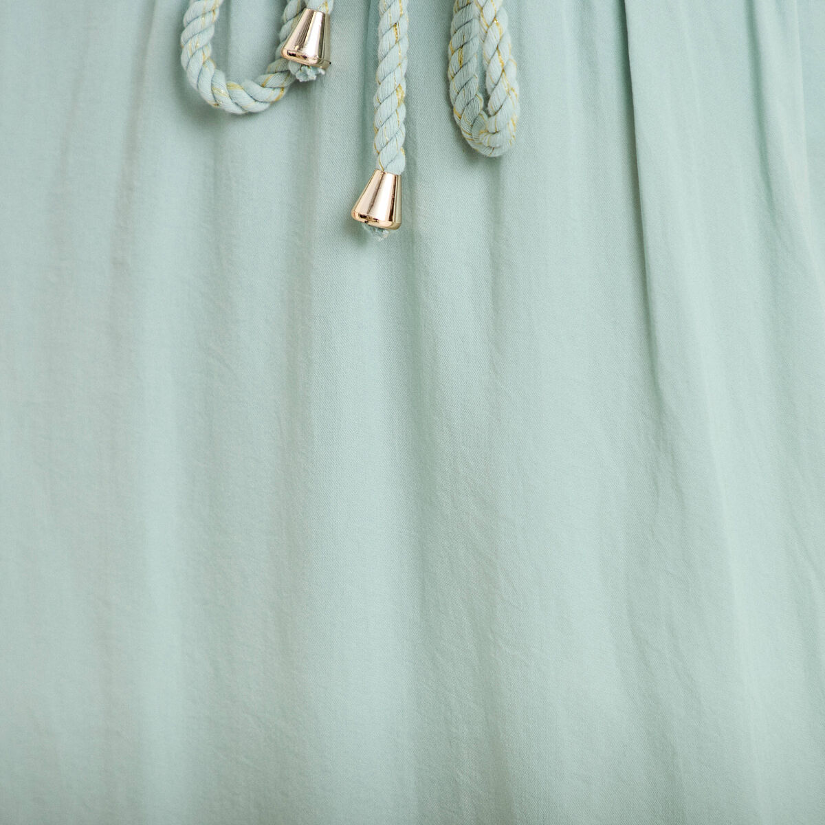 Jupe longue &eacute;vas&eacute;e satin vert pastel femme