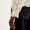 Blouse en dentelle d&eacute;collet&eacute; dos ecru femme