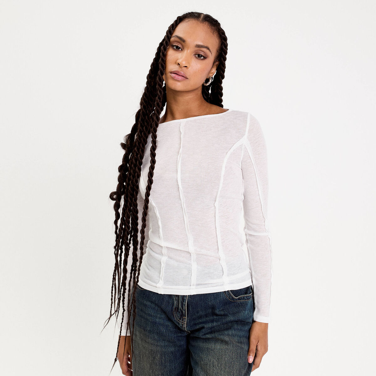 T-shirt cintr&eacute; col rond manches longues blanc femme